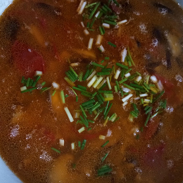 蕃茄肉片香菇汤