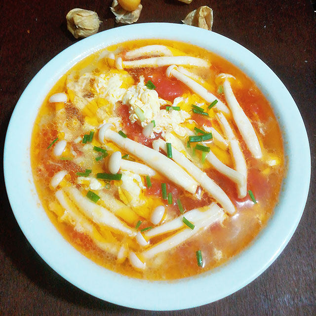 番茄白玉菇鸡蛋汤