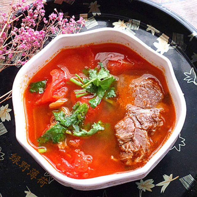 西红柿熟牛肉汤