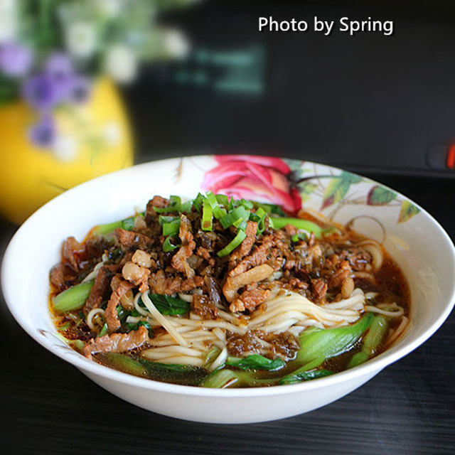 【我家的早餐】芽菜肉丝面