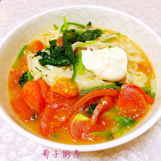 炝锅西红柿菠菜面的做法步骤