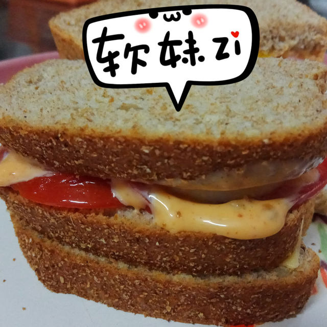 千岛酱芝士番茄蛋全麦三明治