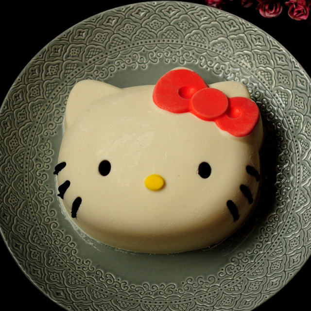 KITTY猫酸奶慕斯蛋糕 