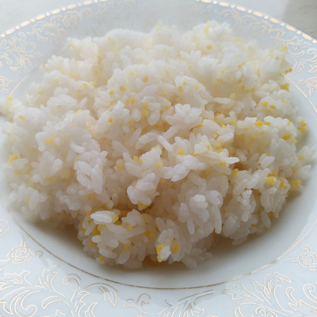 玉米糁米饭