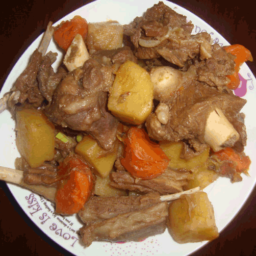 土豆胡萝卜炖羊肉