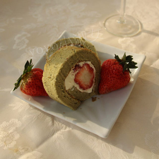 飘一缕清香——抹茶鲜草莓蛋糕卷