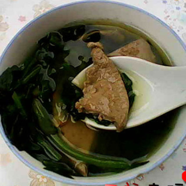 家常鲜汤——菠菜猪肝汤