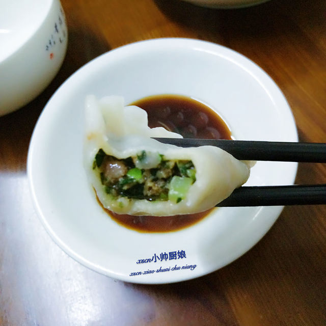 蒲公英菠菜牛肉水饺