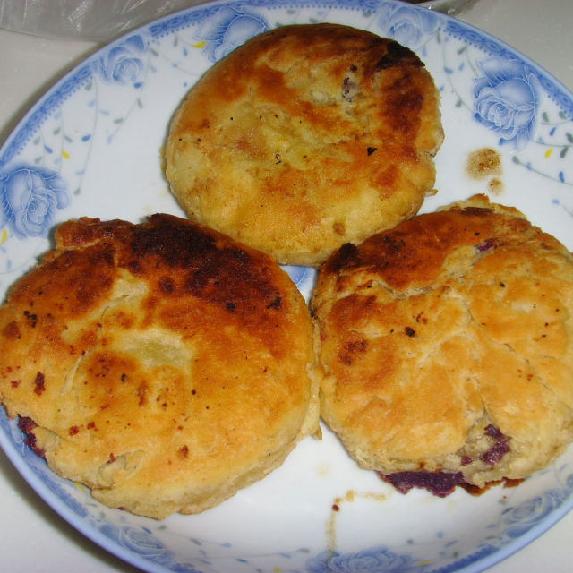 紫薯酥饼（现学现卖啦，呵呵）