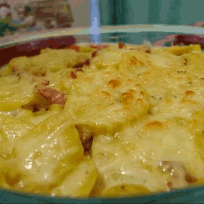 法式“家常菜”—奶香培根焗土豆 gratin dauphinois