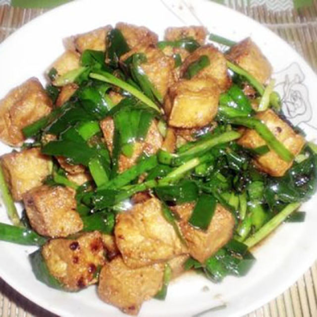 油豆腐炒韭菜