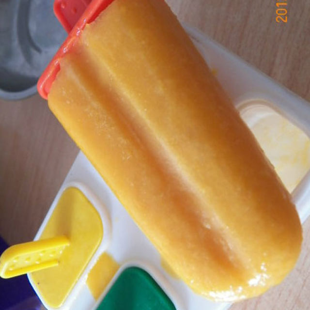最简单的方法做出原汁原味的芒果冰棒