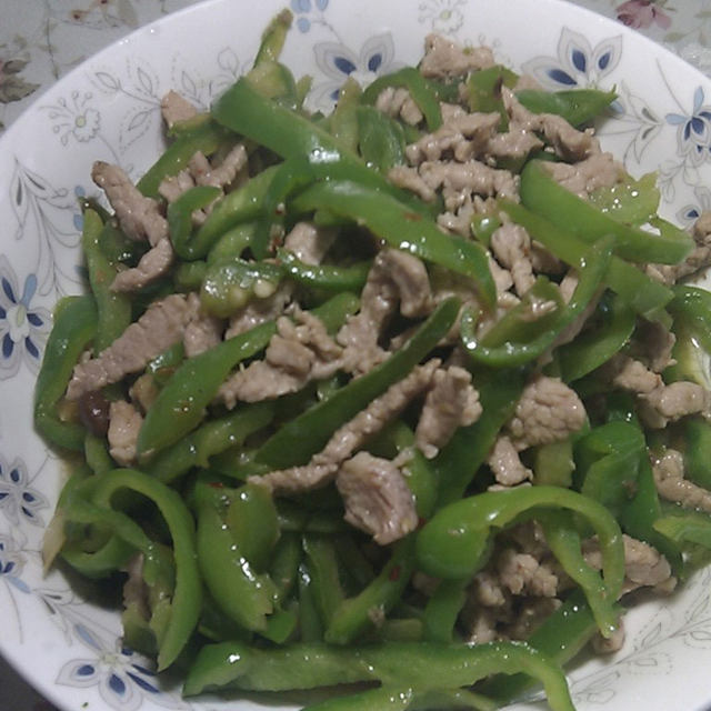 家常菜——青椒炒肉丝