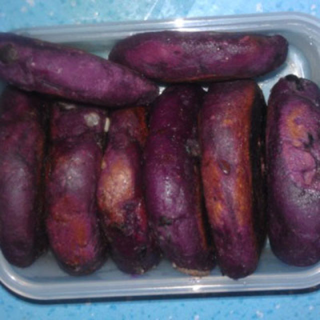 煎和蒸的带馅或不带馅的紫薯糕