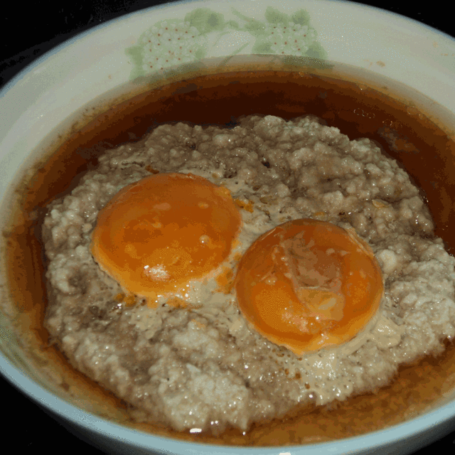 黄金蛋蒸肉饼