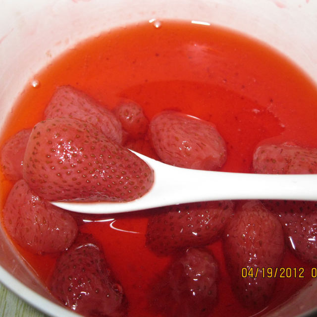 自制酸甜草莓罐头