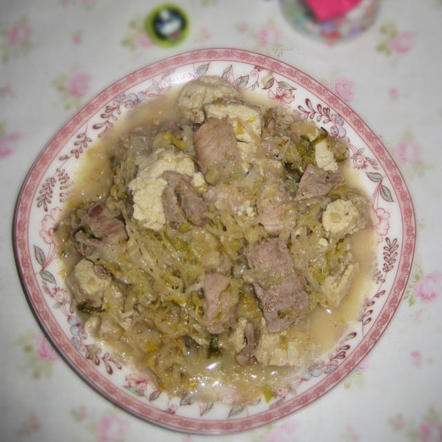 猪肉酸菜炖冻豆腐