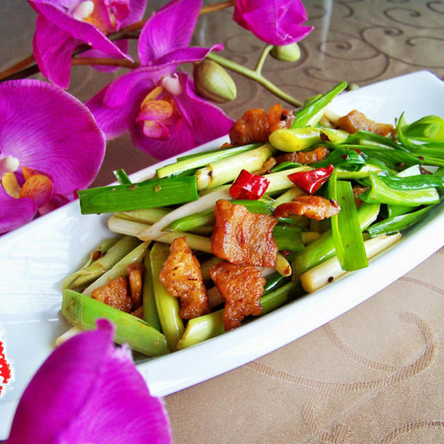 心蓝手制私房菜【豆豉大蒜炒油渣】——为了儿时的纯真记忆