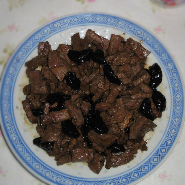 黑蒜牛肉粒