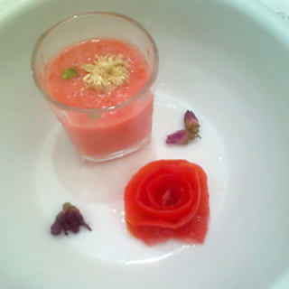 玫瑰花儿开--------冰镇番茄汁