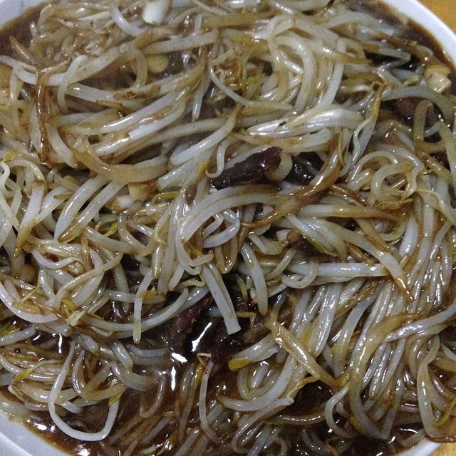 肉丝炒绿豆芽