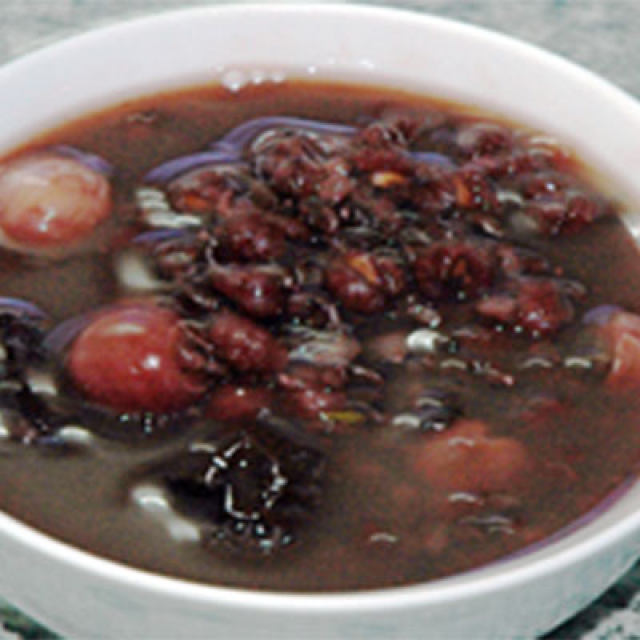 黑米薏米仁红枣粥