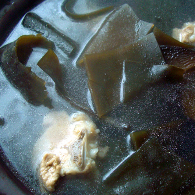海带脆骨汤