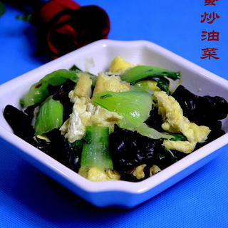 康康1818香菇炒油菜敏zhu香菇炒油菜左手倒影凍豆腐炒油菜香香的小