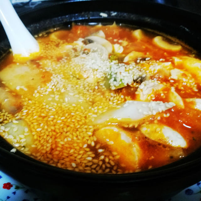 暖暖的酸汤砂锅