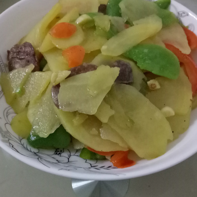 快手菜——双椒干肠土豆片