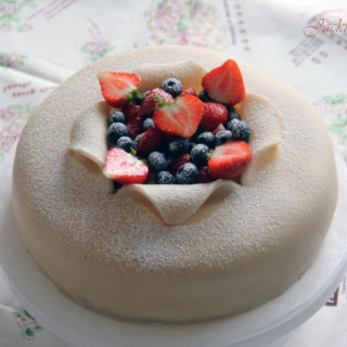 双莓“·翻糖”蛋糕
