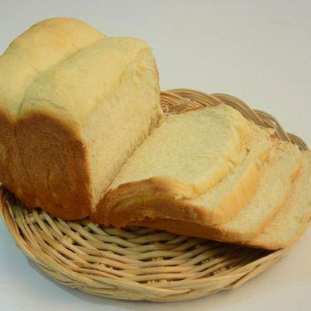 面包机做面包的方法（中种北海道吐司）