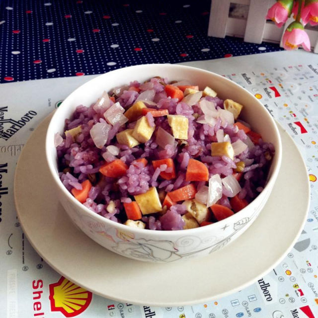 炒紫米饭