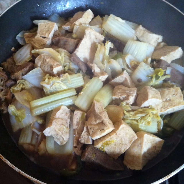 白菜牛肉炖冻豆腐