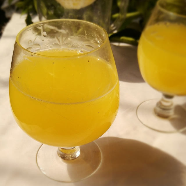 鲜榨橙汁（剥橙皮的小窍门）