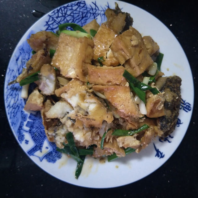 鲶鱼焖豆腐