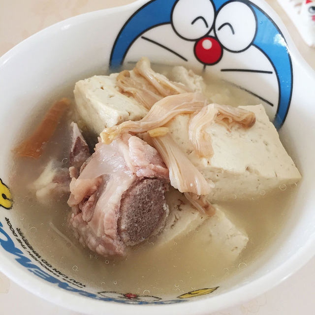 沙虫干豆腐排骨汤