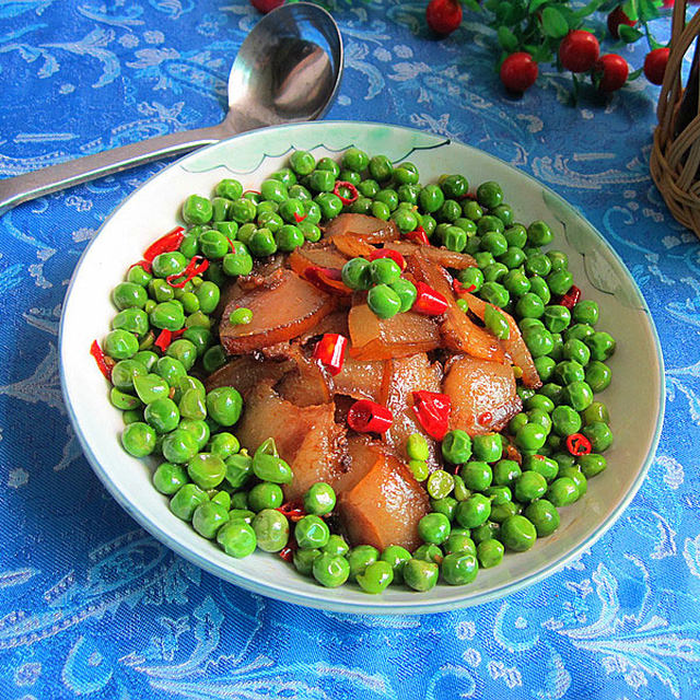 青豆炒腊肉