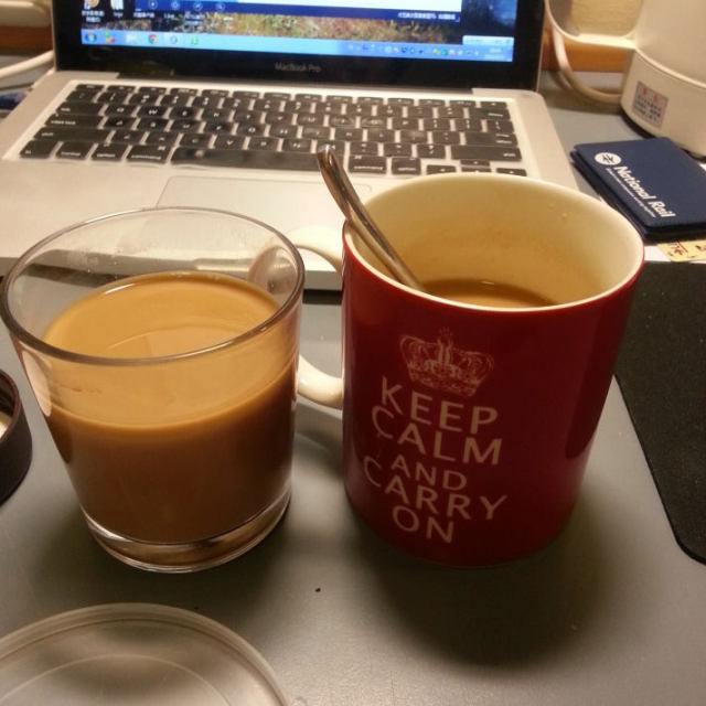 非常简单的普通奶茶和鸳鸯奶茶做法～