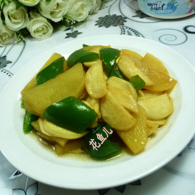 灯椒茭白炒土豆