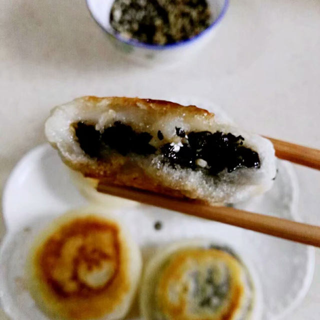 芝麻花生糯米饼