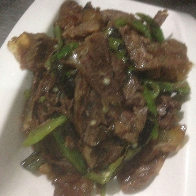 烧椒拌牛肉