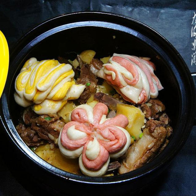 教你在家做最亲民的东北大菜——砂锅炖