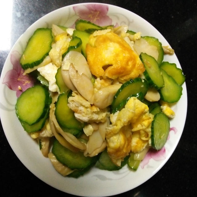 黄瓜杏鲍菇炒鸡蛋