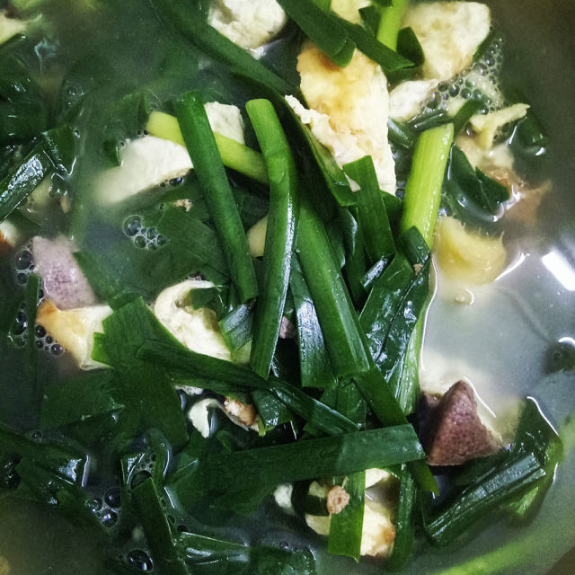 韭菜猪肝鸡蛋汤