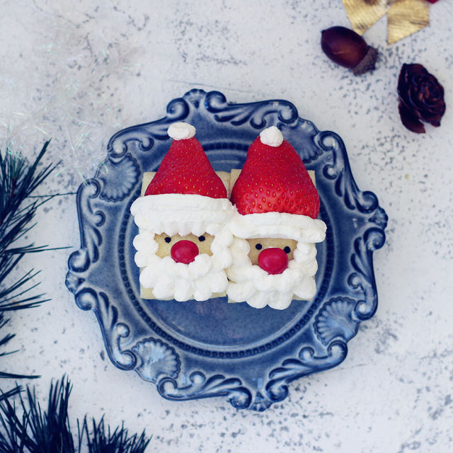 圣诞老人草莓蛋糕卷