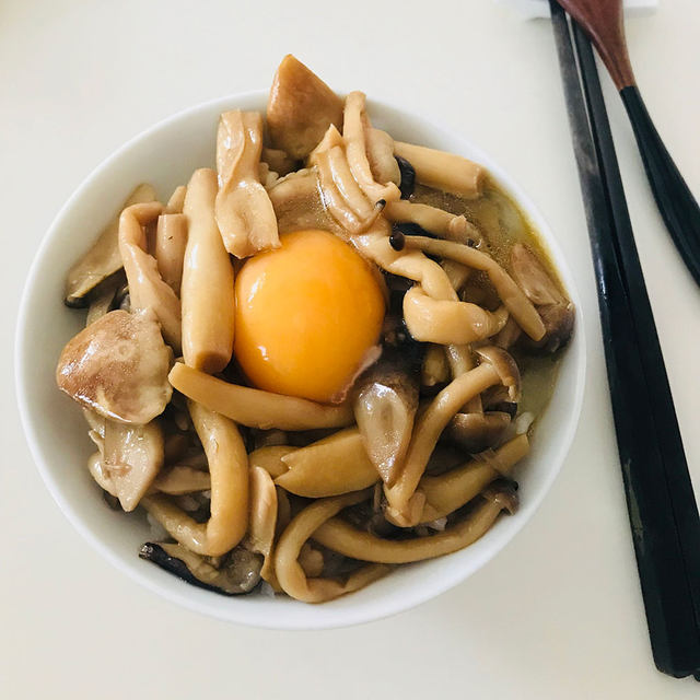 杂菌鸡蛋拌饭