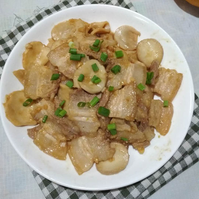 五花肉炒杏鲍菇