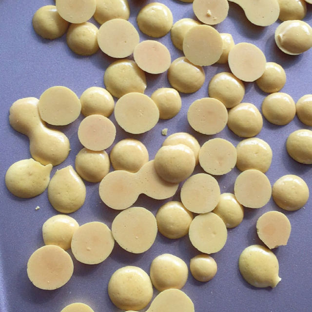 最简单的蛋黄溶豆做法