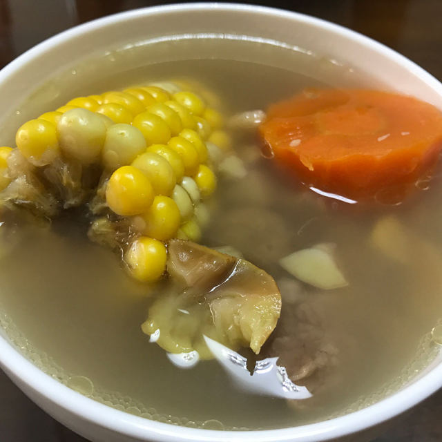 玉米胡萝卜板栗汤